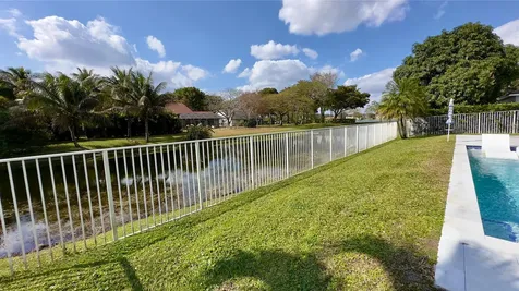 5175 Nw 50th Terrace Coconut Creek FL 33073
