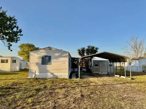 1044 22nd Street Okeechobee FL 34974