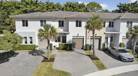 1120 Pioneer Way Royal Palm Beach FL 33411