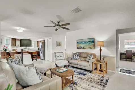 36 Se Saddleback Road Jupiter FL 33469