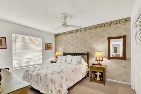 36 Se Saddleback Road Jupiter FL 33469