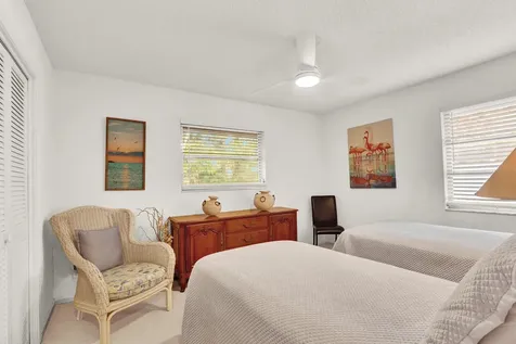 36 Se Saddleback Road Jupiter FL 33469