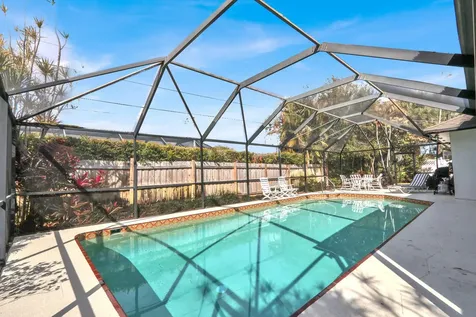 36 Se Saddleback Road Jupiter FL 33469