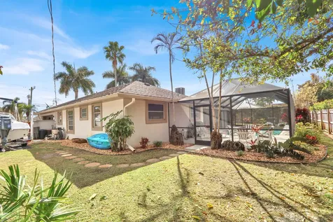 36 Se Saddleback Road Jupiter FL 33469