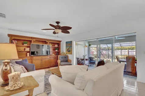 36 Se Saddleback Road Jupiter FL 33469