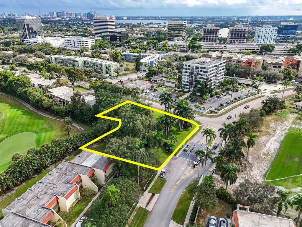 1617 Embassy Drive West Palm Beach FL 33401