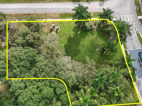 1617 Embassy Drive West Palm Beach FL 33401