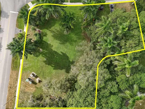 1617 Embassy Drive West Palm Beach FL 33401