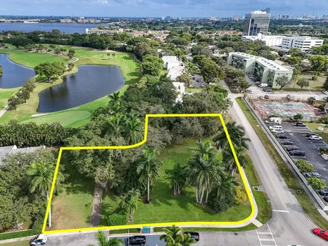 1617 Embassy Drive West Palm Beach FL 33401