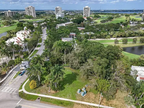 1617 Embassy Drive West Palm Beach FL 33401