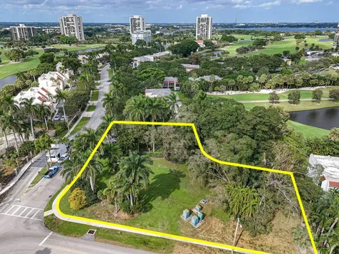 1617 Embassy Drive West Palm Beach FL 33401