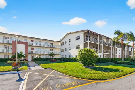 33 Fanshaw A Boca Raton FL 33434
