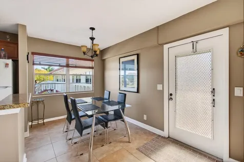 33 Fanshaw A Boca Raton FL 33434