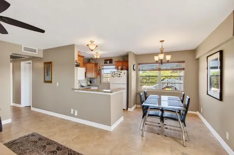 33 Fanshaw A Boca Raton FL 33434