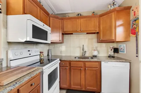 33 Fanshaw A Boca Raton FL 33434