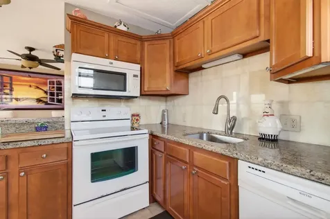 33 Fanshaw A Boca Raton FL 33434