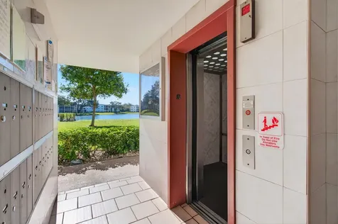 33 Fanshaw A Boca Raton FL 33434