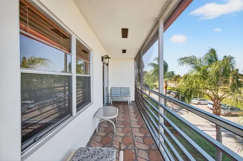 33 Fanshaw A Boca Raton FL 33434