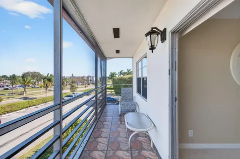 33 Fanshaw A Boca Raton FL 33434