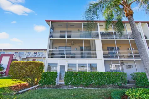 33 Fanshaw A Boca Raton FL 33434