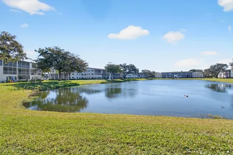 33 Fanshaw A Boca Raton FL 33434