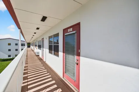 33 Fanshaw A Boca Raton FL 33434