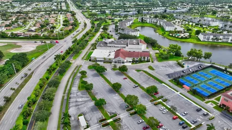 33 Fanshaw A Boca Raton FL 33434