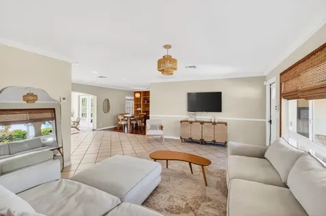 301 Se 8th Avenue Deerfield Beach FL 33441