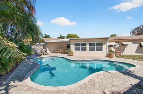 301 Se 8th Avenue Deerfield Beach FL 33441