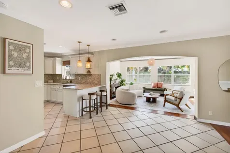 301 Se 8th Avenue Deerfield Beach FL 33441