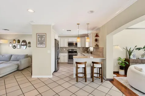301 Se 8th Avenue Deerfield Beach FL 33441