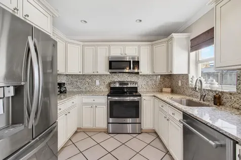 301 Se 8th Avenue Deerfield Beach FL 33441