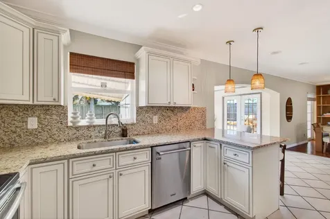 301 Se 8th Avenue Deerfield Beach FL 33441