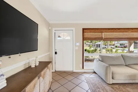 301 Se 8th Avenue Deerfield Beach FL 33441
