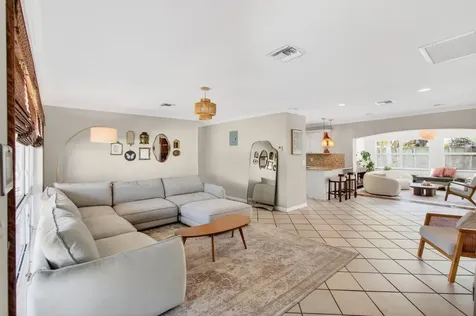 301 Se 8th Avenue Deerfield Beach FL 33441