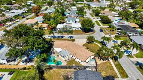 301 Se 8th Avenue Deerfield Beach FL 33441