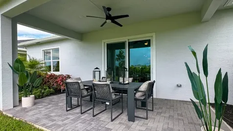 1340 Se Willow Oaks Street Port Saint Lucie FL 34984