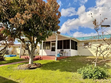 1926 Se 31st Street Okeechobee FL 34974