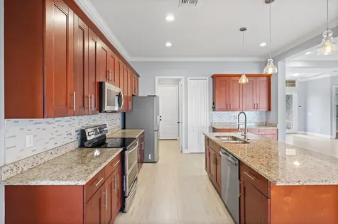 1411 Sw Hackensack Avenue Port Saint Lucie FL 34953