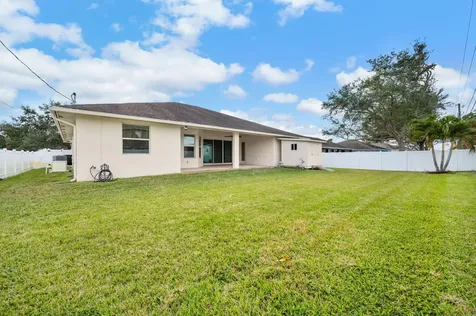 1411 Sw Hackensack Avenue Port Saint Lucie FL 34953