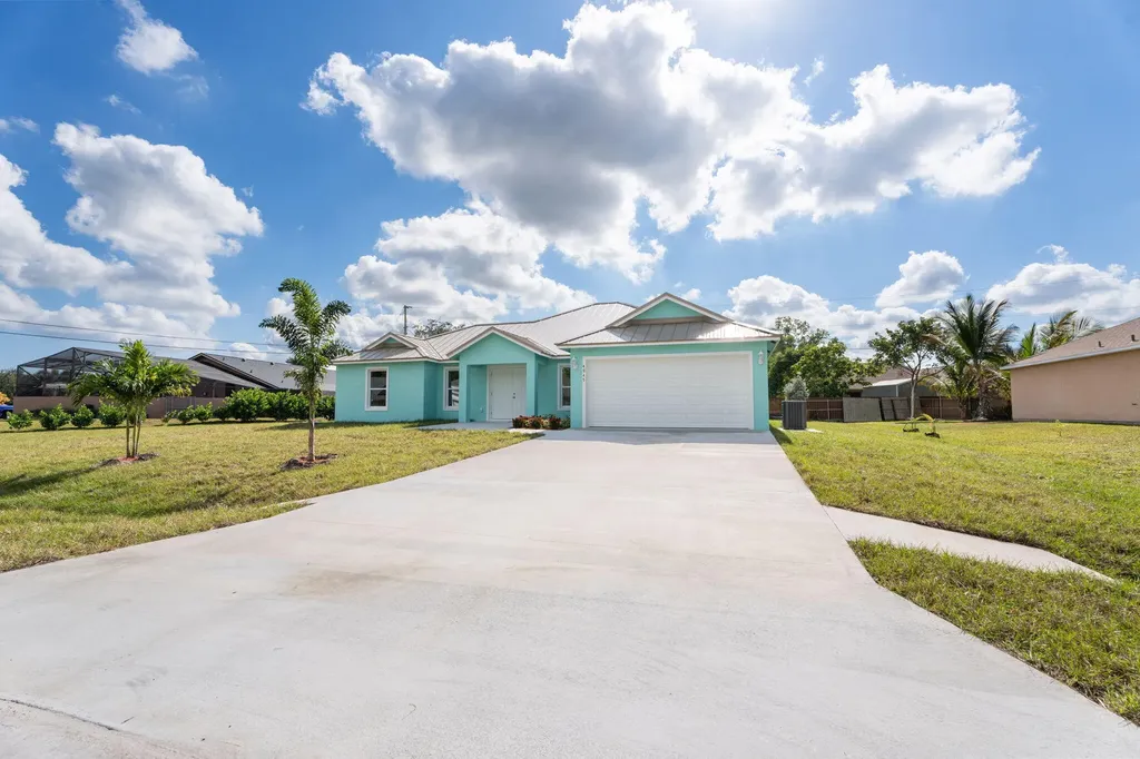 4947 Nw Flintstone Avenue Port Saint Lucie FL 34983