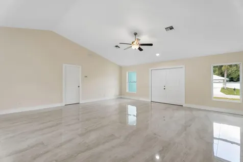4947 Nw Flintstone Avenue Port Saint Lucie FL 34983