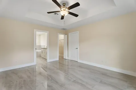 4947 Nw Flintstone Avenue Port Saint Lucie FL 34983