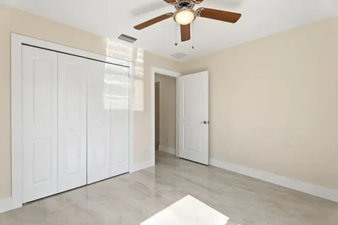 4947 Nw Flintstone Avenue Port Saint Lucie FL 34983