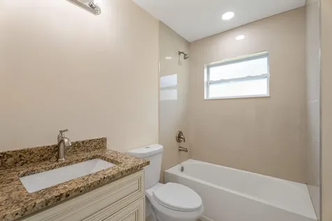 4947 Nw Flintstone Avenue Port Saint Lucie FL 34983