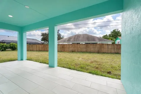 4947 Nw Flintstone Avenue Port Saint Lucie FL 34983