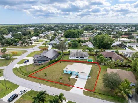 4947 Nw Flintstone Avenue Port Saint Lucie FL 34983
