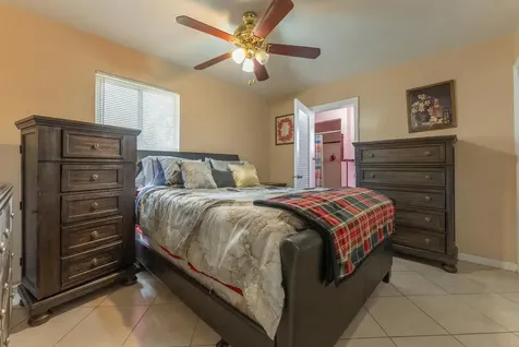 137 W 34th Street Riviera Beach FL 33404