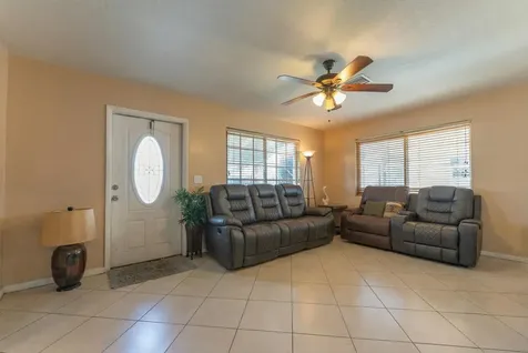 137 W 34th Street Riviera Beach FL 33404