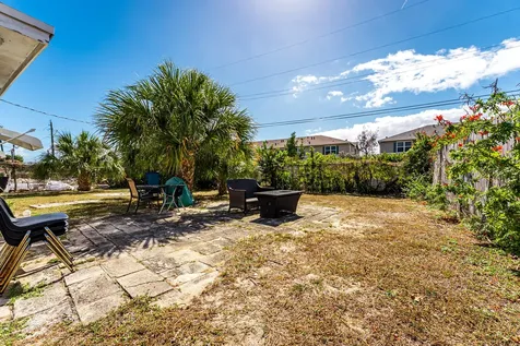137 W 34th Street Riviera Beach FL 33404